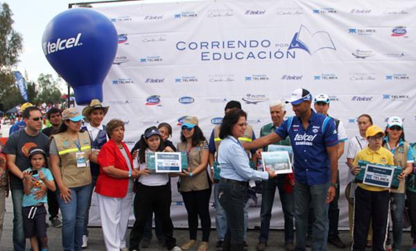 Entregar&aacute; Fundaci&oacute;n TELMEX apoyos sociales en Nuevo Le&oacute;n, en el marco de S&uacute;per Copa Telcel