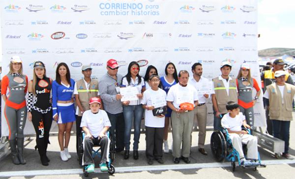 Apoyos sociales de Fundaci&oacute;n TELMEX en Chiapas en el marco de Nascar