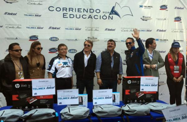 Entreg&oacute; Fundaci&oacute;n TELMEX TELCEL apoyos sociales en la Ciudad de M&eacute;xico