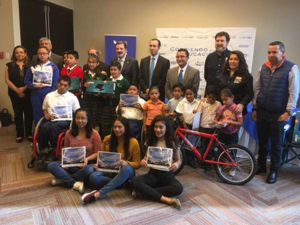 Fundaci&oacute;n TELMEX TELCEL entreg&oacute; apoyos sociales en Puebla