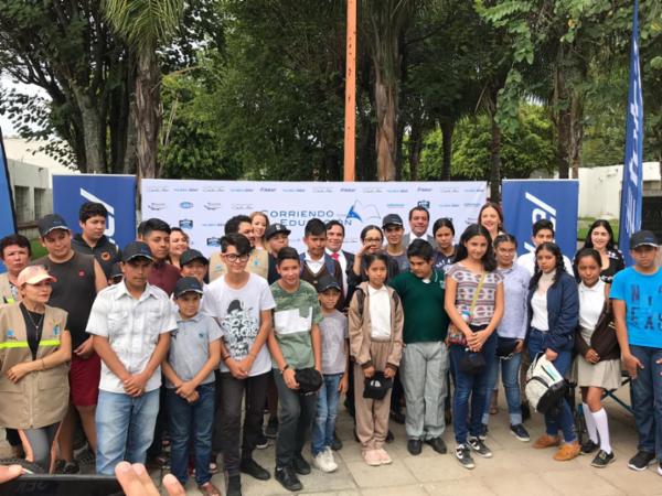 Fundaci&oacute;n TELMEX Telcel entreg&oacute; apoyos sociales en Jalisco como parte del programa Corriendo por la Educaci&oacute;n