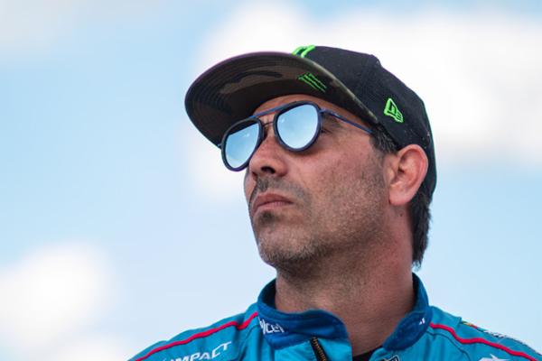 Rub&eacute;n Pardo logra esforzado top-10 en las noches virtuales de NASCAR PEAK