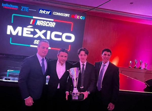 Andr&eacute;s P&eacute;rez de Lara suma nuevo trofeo de Novato del A&ntilde;o en la premiaci&oacute;n de NASCAR M&eacute;xico