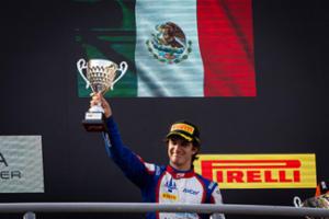 Cierra Santiago Ramos con podio temporada F3; Sebasti&aacute;n Montoya tambi&eacute;n celebr&oacute; en el podio pero una sanci&oacute;n lo releg&oacute;